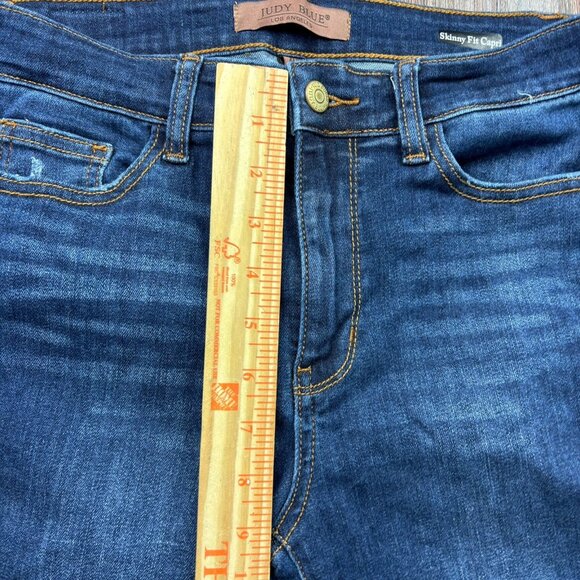 Judy Blue Skinny Fit Capri Jeans JB72115DK  Distressed Medium Wash Size 7/28 - Picture 9 of 12